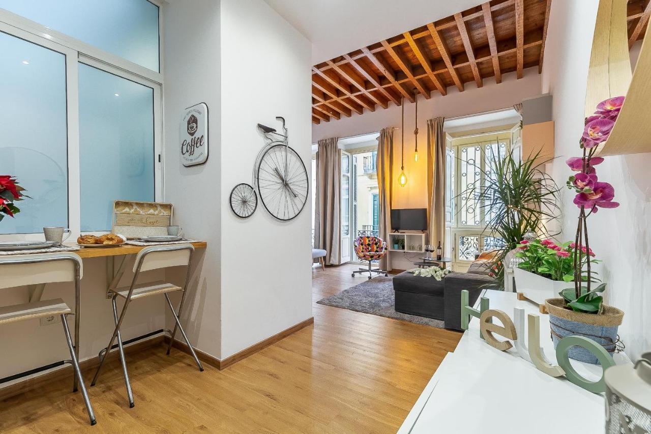 Larios Deluxe Studio Malaga Luaran gambar