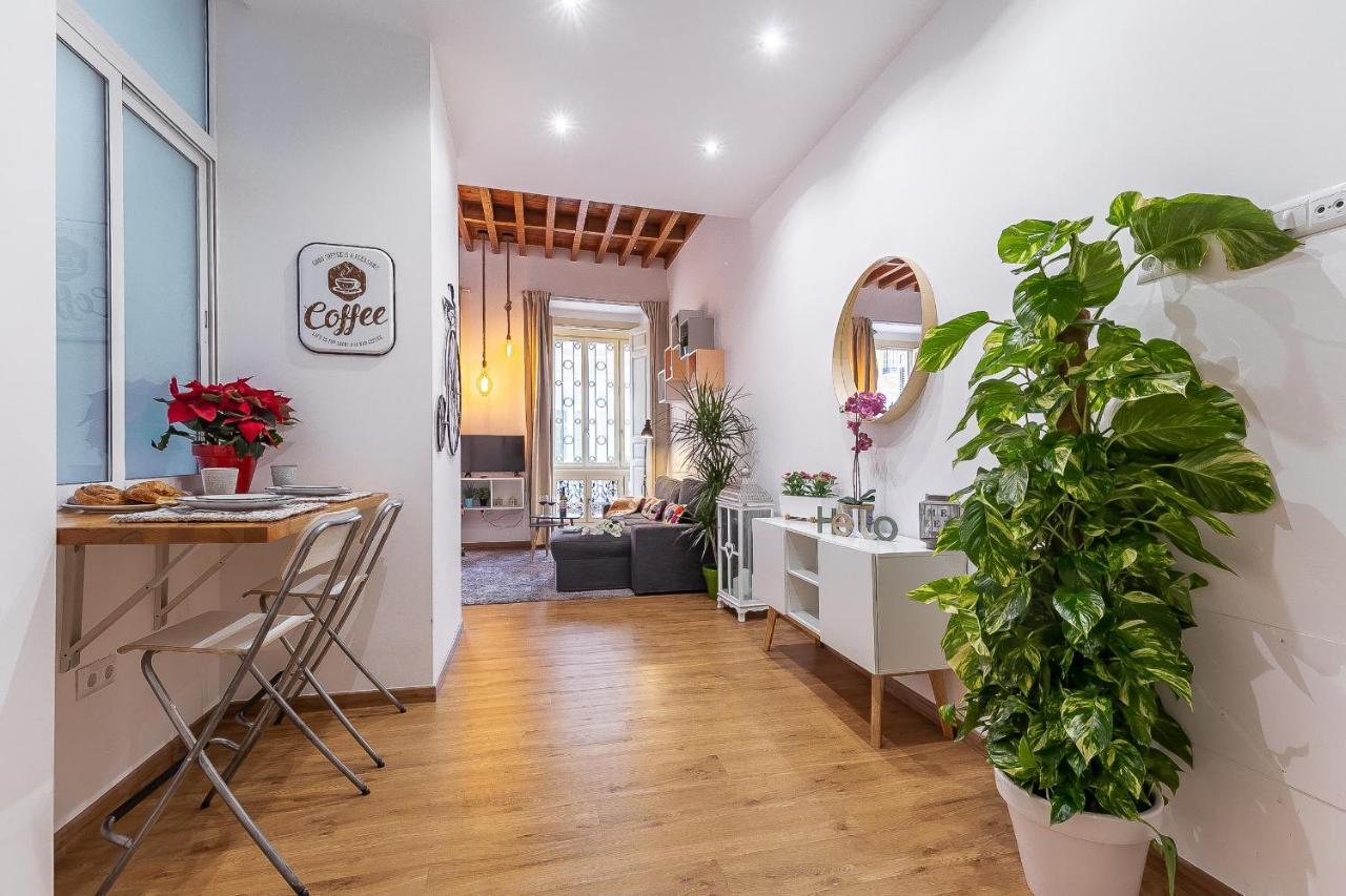 Larios Deluxe Studio Malaga Luaran gambar