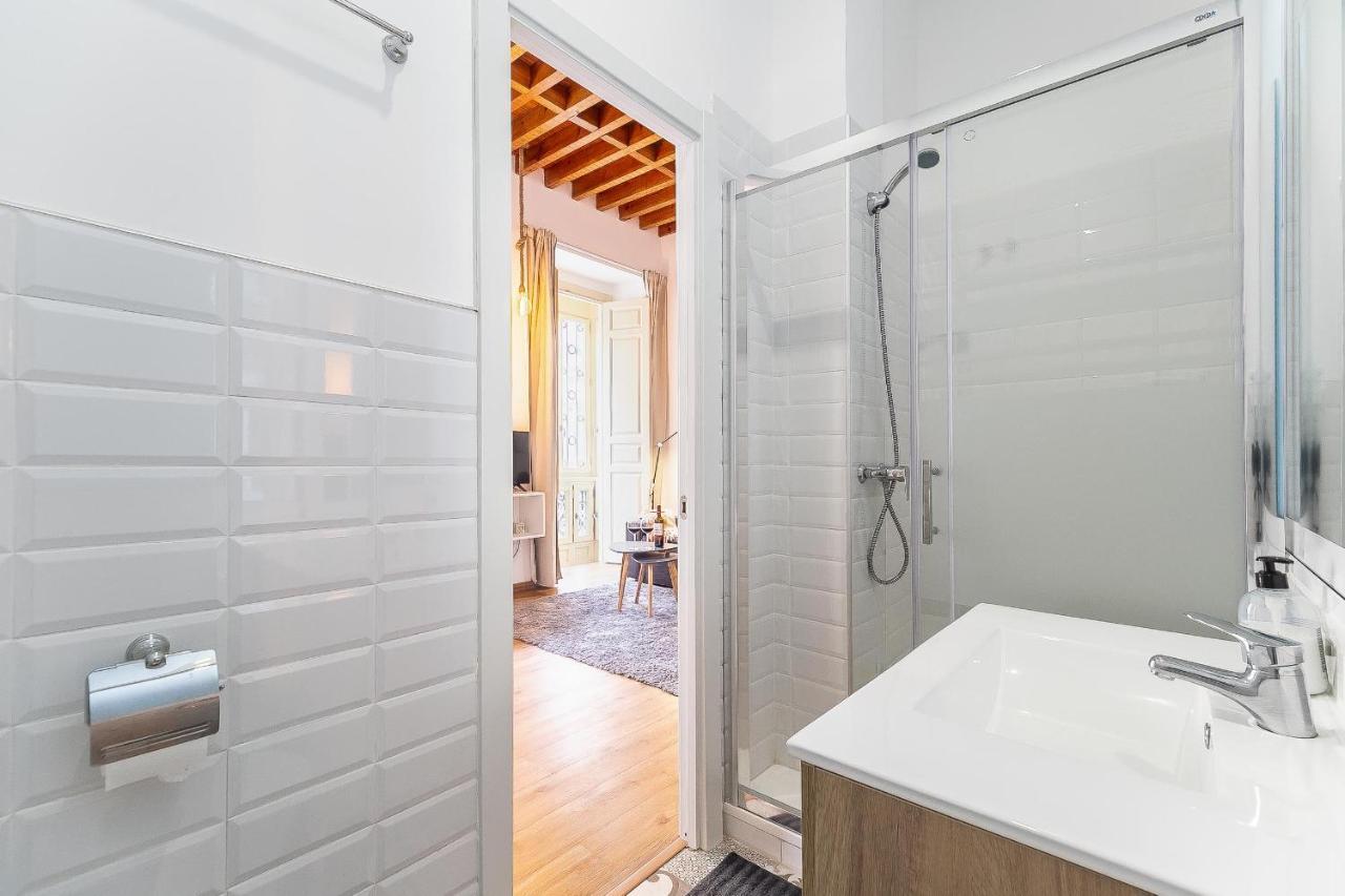 Larios Deluxe Studio Malaga Luaran gambar