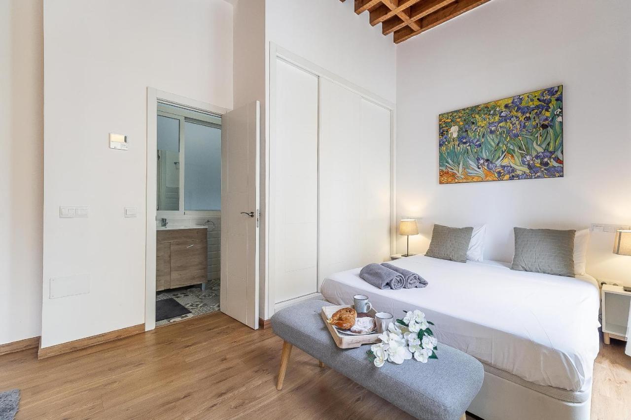 Larios Deluxe Studio Malaga Luaran gambar