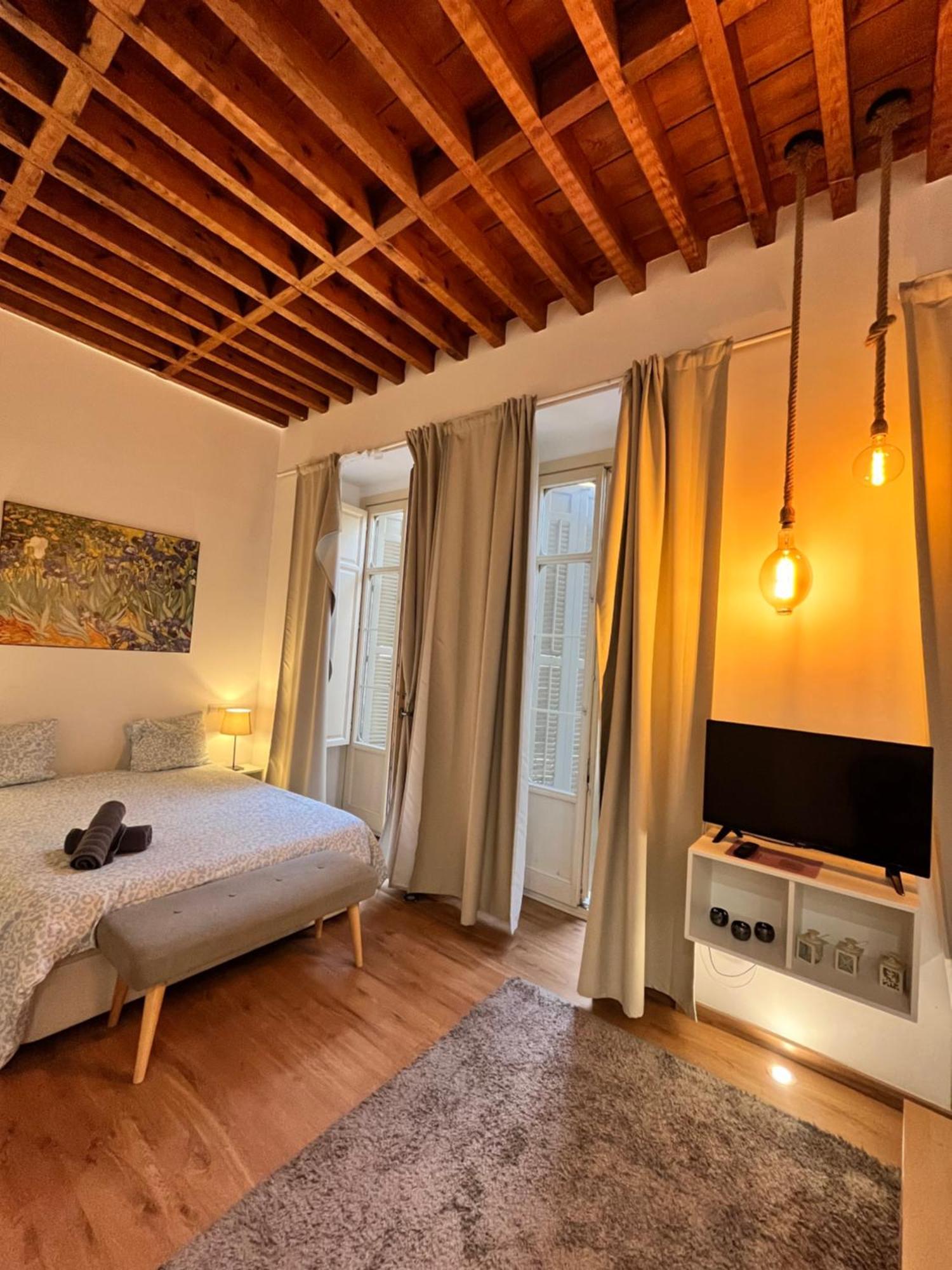 Larios Deluxe Studio Malaga Luaran gambar