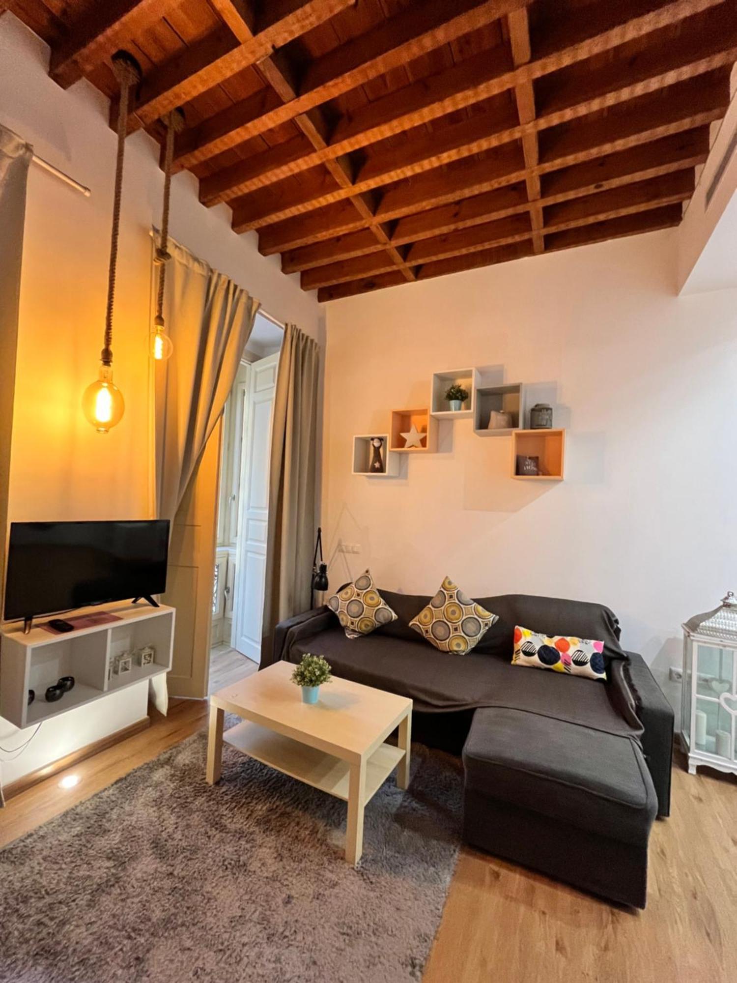 Larios Deluxe Studio Malaga Luaran gambar