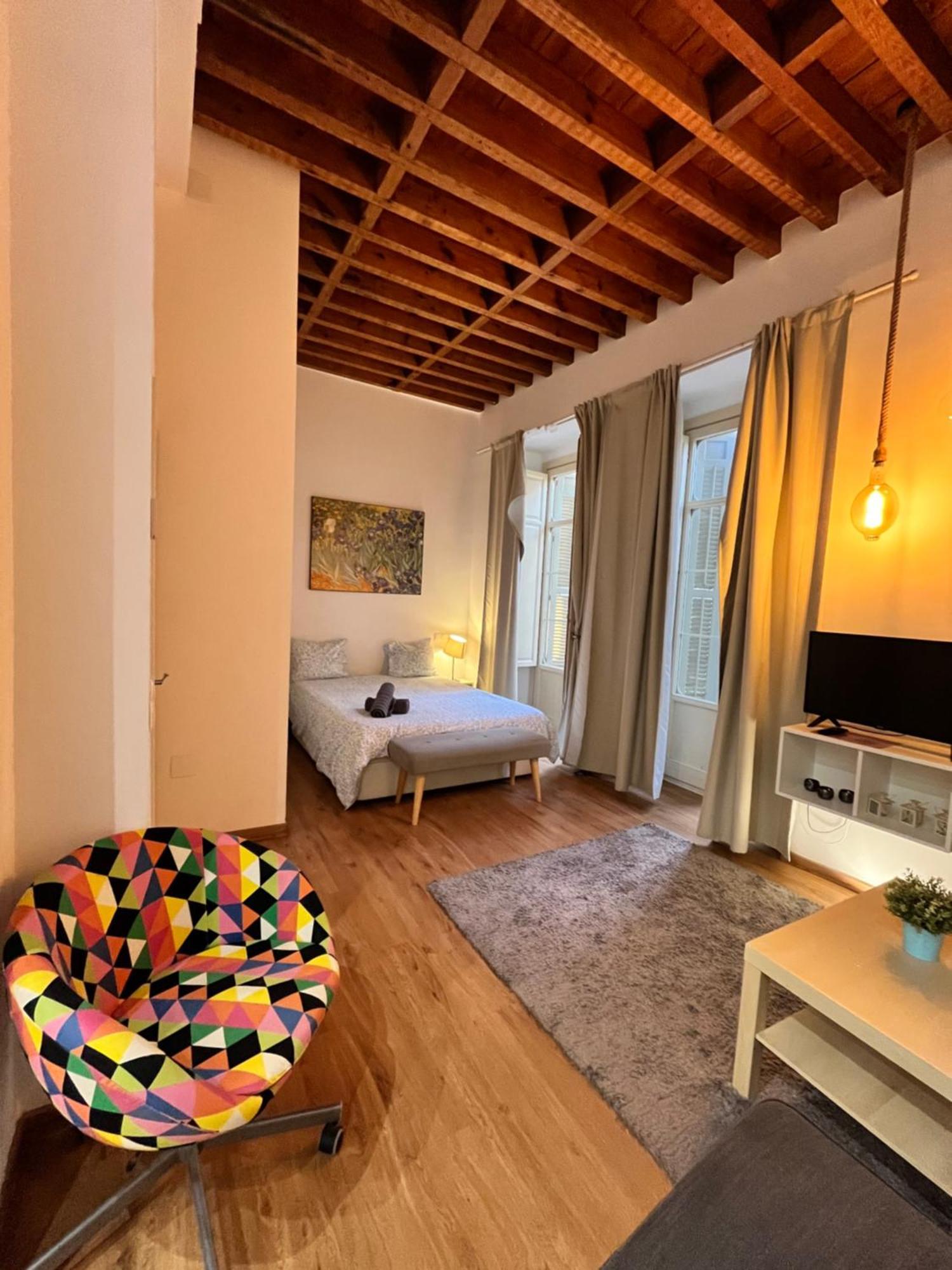 Larios Deluxe Studio Malaga Luaran gambar